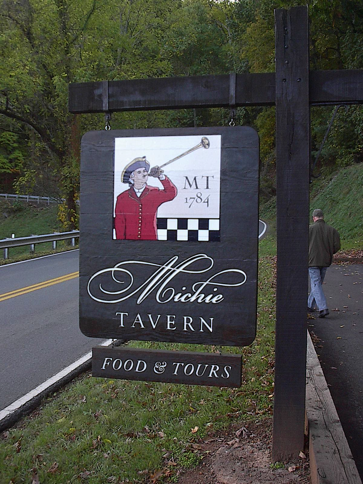 mitchie tavern15.jpg