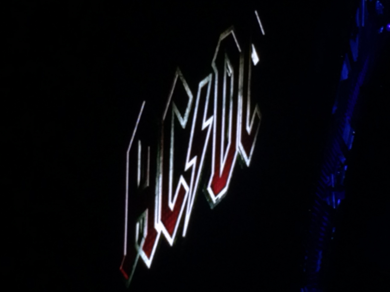 ac dc02.jpg